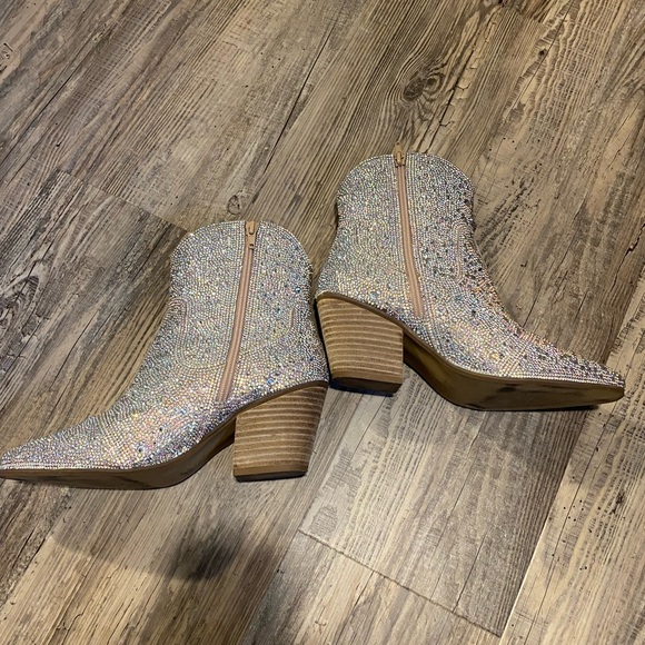 Matisse Silver Ankle Boots with Rhinestones - Picture 2 of 8